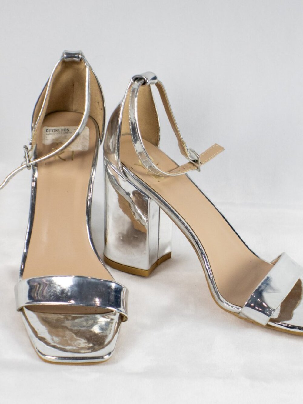 Yoki Metallic Silver Square Toe Ankle Strap Block Heels Size 6.5